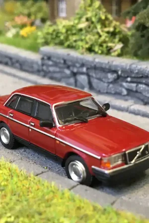 Volvo 240 GL, rouge foncé métallisé, 1986 - Minichamps 870171402 - 1/87 Seulement Aujourd'hui