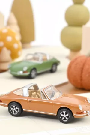 Voiture miniature 1/43 Porsche 911 Targa 1969 Brun Jet-car Norev Expédition Rapide