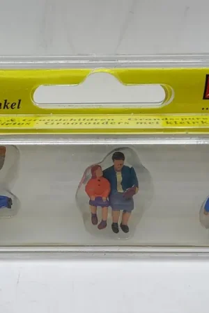 *SOLDES* - GRAND PARENTS ET PETITS ENFANTS 2 GRAND-MÈRES 1 GRAND-PÈRES 2 GARCONS ET 1 FILLE Vente Directe