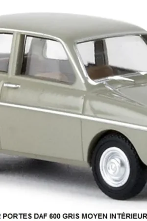 *SOLDES* - BERLINE TRICORPS 2 PORTES DAF 600 GRIS MOYEN INTÉRIEUR MARRON CLAIR ENTRE 1959 ET 1963 Retour Gratuit