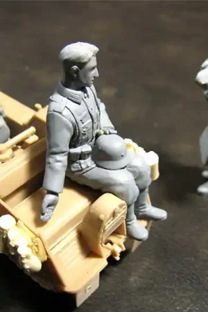 Acheter Direct Zoukei Mura SWPS01-F03 SdKfz.2 - Luftwaffe Engineers & Nurse Set (3 Figures / for Zoukei Mura Kits)